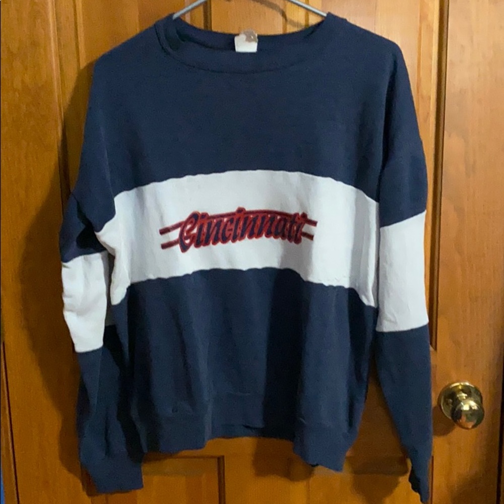 Vintage Cincinnati Sweatshirt!